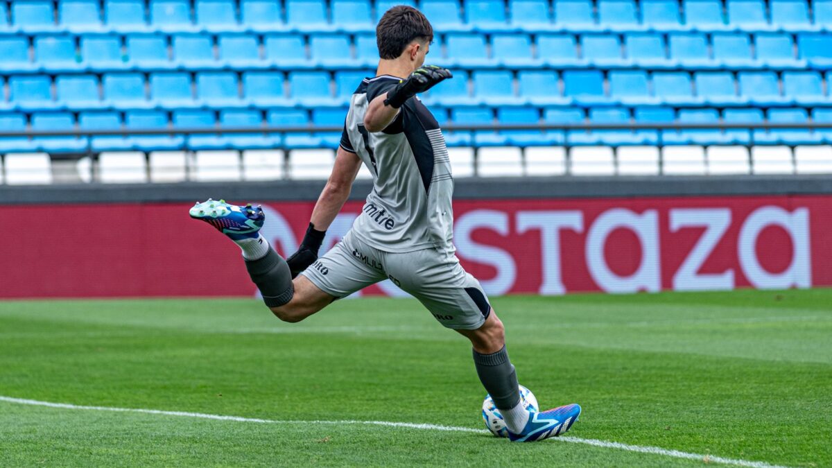 Vozinha cita Valdivia, ídolo do Palmeiras, em apresentação no Colo-Colo