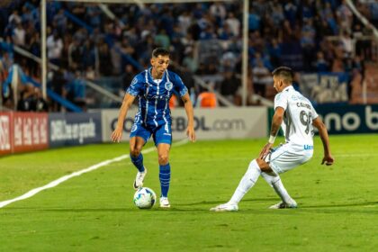 Fortaleza enfrenta dívida milionária e busca reação diante do Palmeiras
