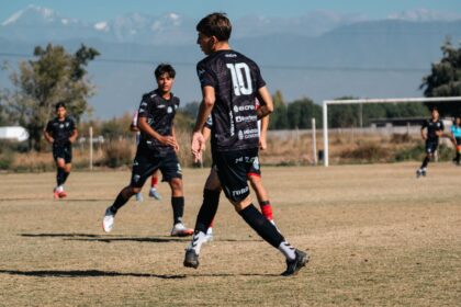 Flamengo disputa Thiago Almada com o River Plate; jogador treina em Ibiza