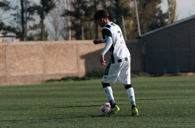 Abel Ferreira veta ida de Luis Pacheco à Seleção Sub-20 e mantém volante no Palmeiras