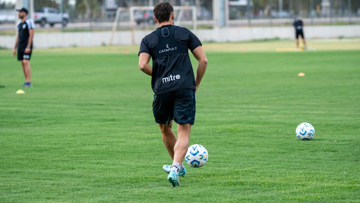 Sem zagueiro disponível, Palmeiras finaliza preparação para pegar o Inter