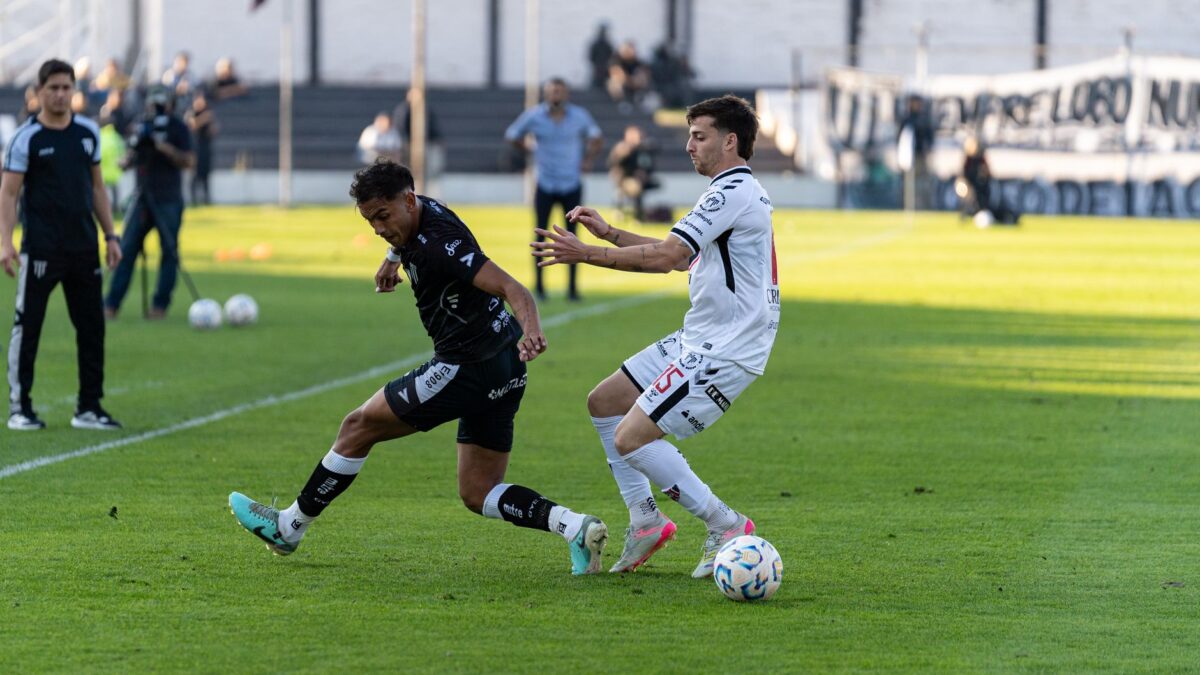 Goiás recebe o Londrina pela Série B em busca de reação no Brasileirão 1 Goiás recebe o Londrina pela Série B em busca de reação no Brasileirão