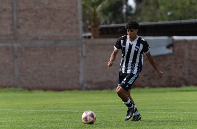 Palmeiras avalia contratação do lateral Gastón Martirena, diz Fato Paulista