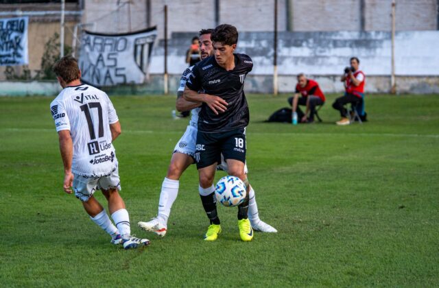 Thiago Mendes exalta atuação do Vasco e mira classificação sobre o Olimpia 4 Thiago Mendes exalta atuação do Vasco e mira classificação sobre o Olimpia