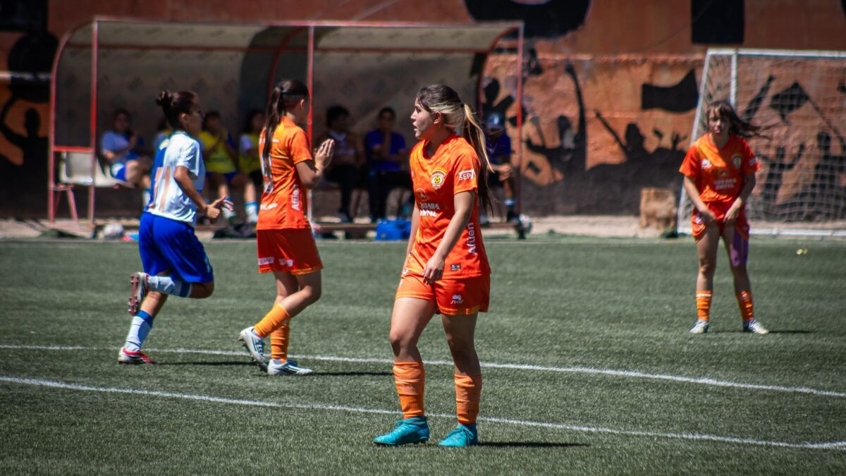 São Paulo bate o Santos no Paulistão Feminino e ultrapassa o Palmeiras na tabela