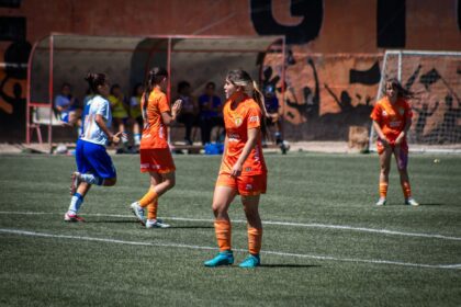 São Paulo bate o Santos no Paulistão Feminino e ultrapassa o Palmeiras na tabela 2 São Paulo bate o Santos no Paulistão Feminino e ultrapassa o Palmeiras na tabela