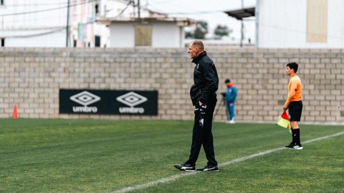 Diniz avalia poupar titulares do Corinthians antes de decisão na Libertadores