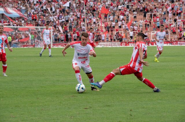 Ex-Palmeiras, Kauan Santos brilha com duas assistências em estreia do Shabab Al Ahli