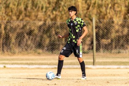 Sorriso, formado no Palmeiras, é anunciado por clube saudita emprestado pelo Avaí 3 Sorriso, formado no Palmeiras, é anunciado por clube saudita emprestado pelo Avaí