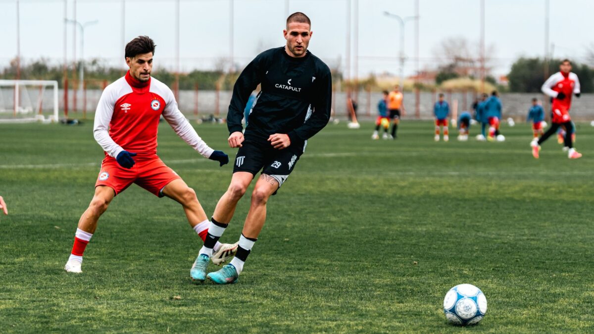 Khellven volta a treinar com o elenco e é dúvida positiva na Libertadores 1 Khellven volta a treinar com o elenco e é dúvida positiva na Libertadores