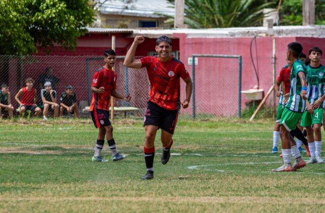 Ex-Palmeiras, Raphael Veiga marca e dá duas assistências pelo América-MEX