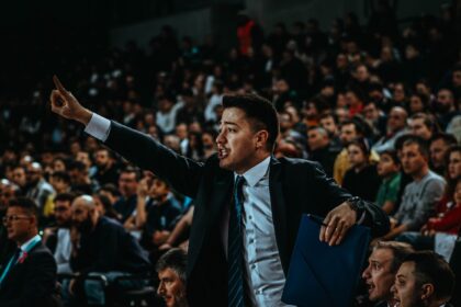Levantamento aponta Abel Ferreira como 3º técnico mais indisciplinado do Brasil 2 Levantamento aponta Abel Ferreira como 3º técnico mais indisciplinado do Brasil