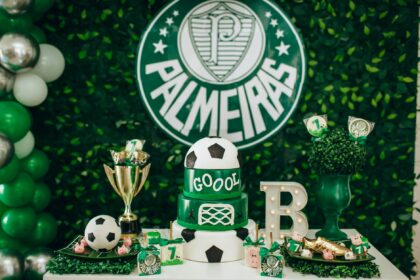 Mauro Cezar compara Palmeiras e Flamengo a "novo rico esnobe" no mercado 2 Mauro Cezar compara Palmeiras e Flamengo a “novo rico esnobe” no mercado