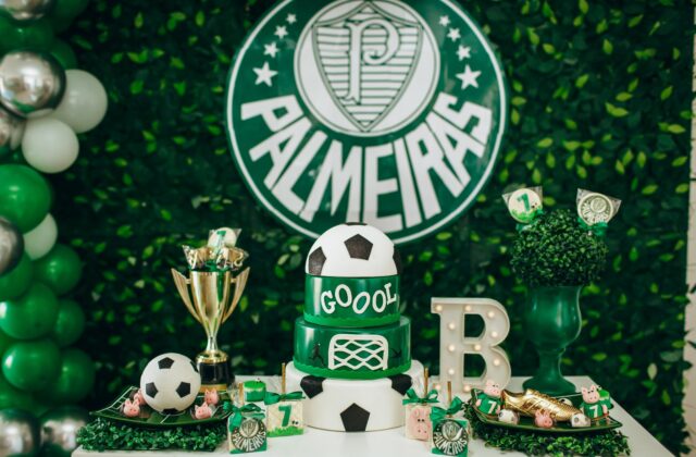 Mauro Cezar compara Palmeiras e Flamengo a “novo rico esnobe” no mercado