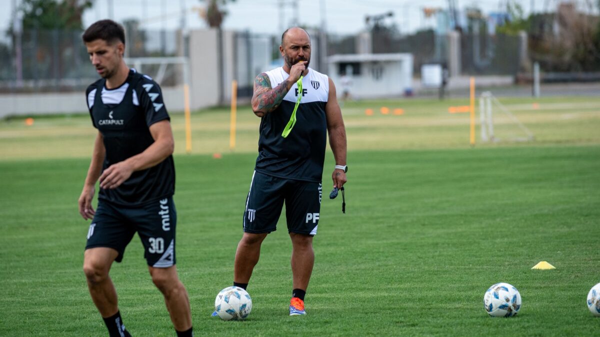 Abel Ferreira exalta Allan e rebate críticas da imprensa após vitória do Palmeiras