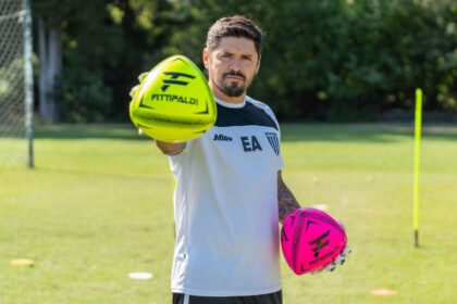 Abel elogia Allan e afirma que Palmeiras só vende atacante por valor alto
