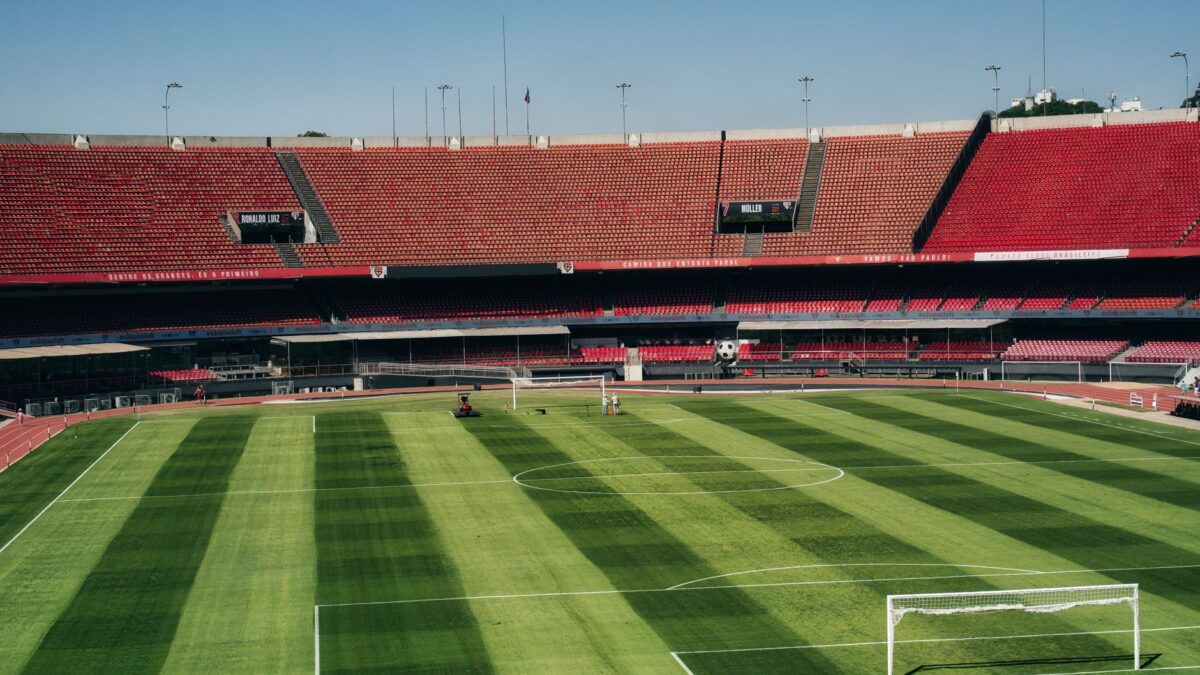 Santos é denunciado pelo STJD e pode perder até dez mandos de campo