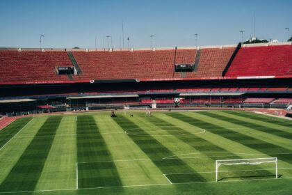 Santos é denunciado pelo STJD e pode perder até dez mandos de campo