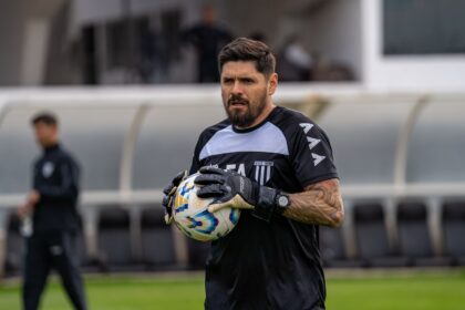 Abel Ferreira elogia gestão de Leila Pereira e chama trabalho na base de “visionário”