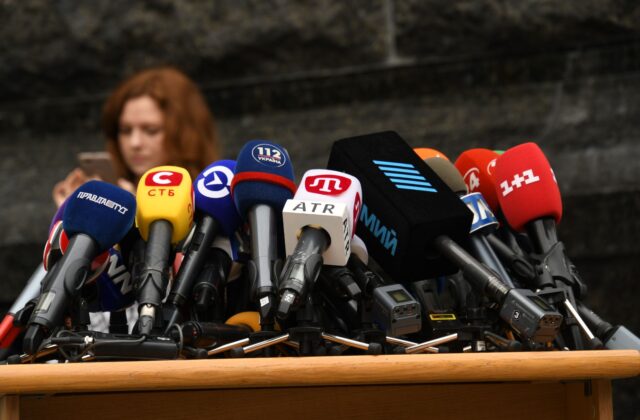 Abel Ferreira reclama de microfones e diz: "foi feito de propósito" 4 Abel Ferreira reclama de microfones e diz: “foi feito de propósito”