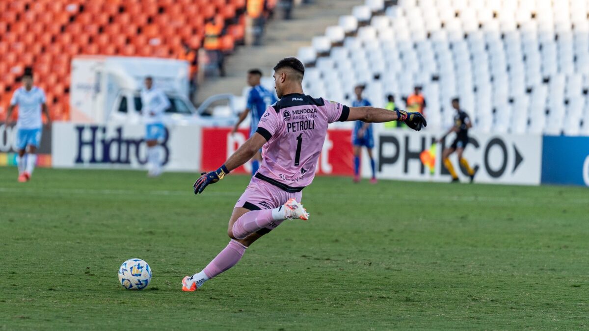Weverton, goleiro do Grêmio, critica regra anticera após derrota para o Vitória 1 Weverton, goleiro do Grêmio, critica regra anticera após derrota para o Vitória