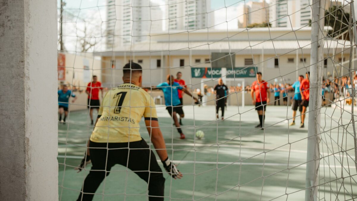 Santos leva 5 a 0 do Vasco e corre risco de cair do G8 no Sub-17 1 Santos leva 5 a 0 do Vasco e corre risco de cair do G8 no Sub-17