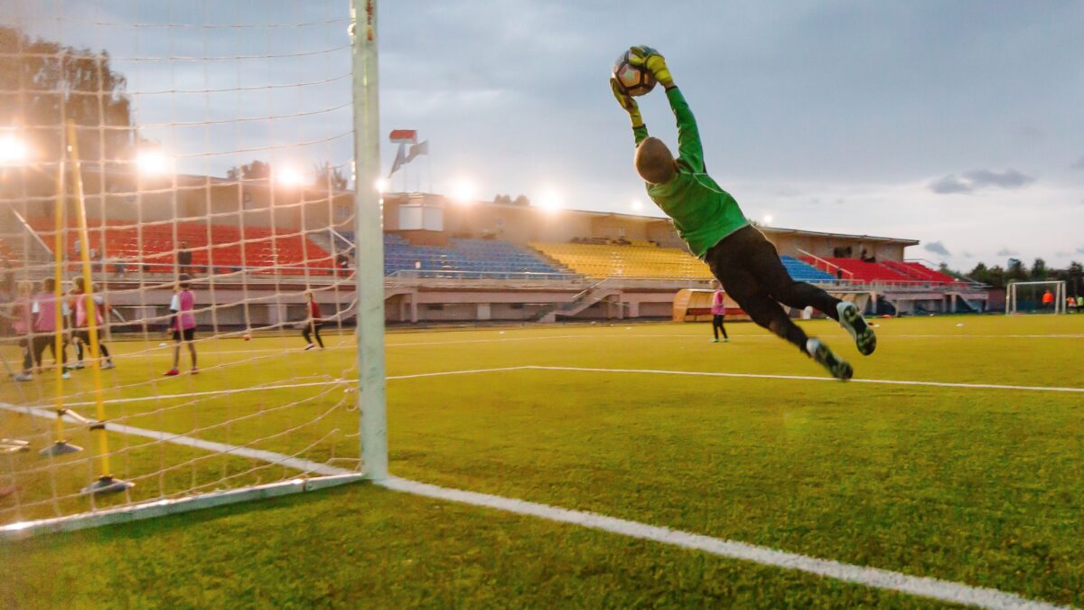Weverton bate recorde de defesas e lidera pontuação de goleiros no Cartola 2026 1 Weverton bate recorde de defesas e lidera pontuação de goleiros no Cartola 2026