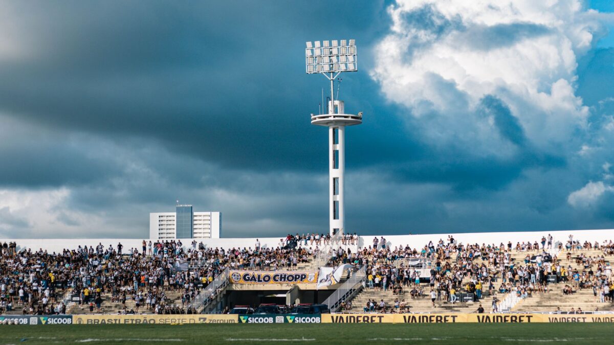 Flamengo bate Bragantino e chega a 150 vitórias como mandante desde 2020