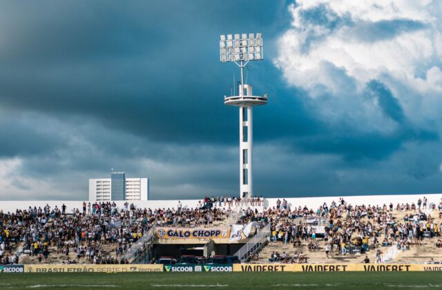 Flamengo bate Bragantino e chega a 150 vitórias como mandante desde 2020