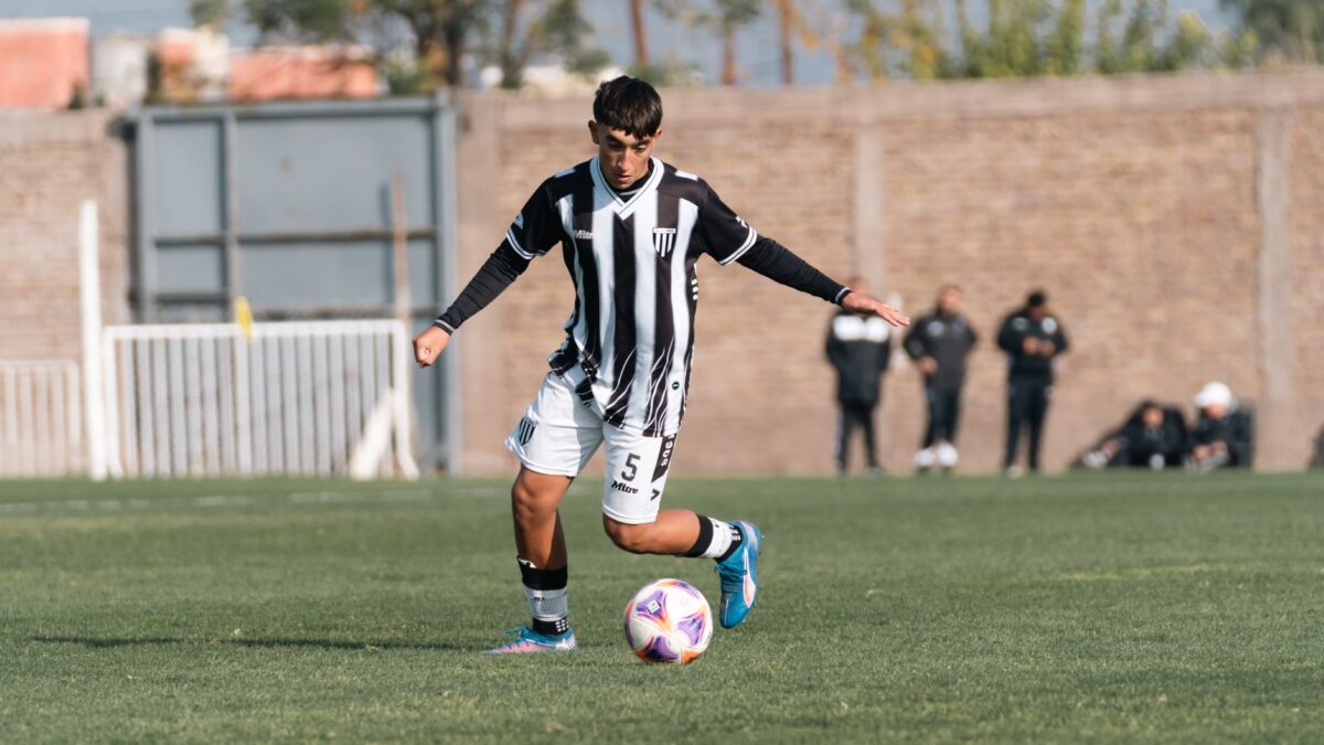 Fortaleza acerta a contratação do volante Jailson, ex-Palmeiras e Grêmio 1 Fortaleza acerta a contratação do volante Jailson, ex-Palmeiras e Grêmio